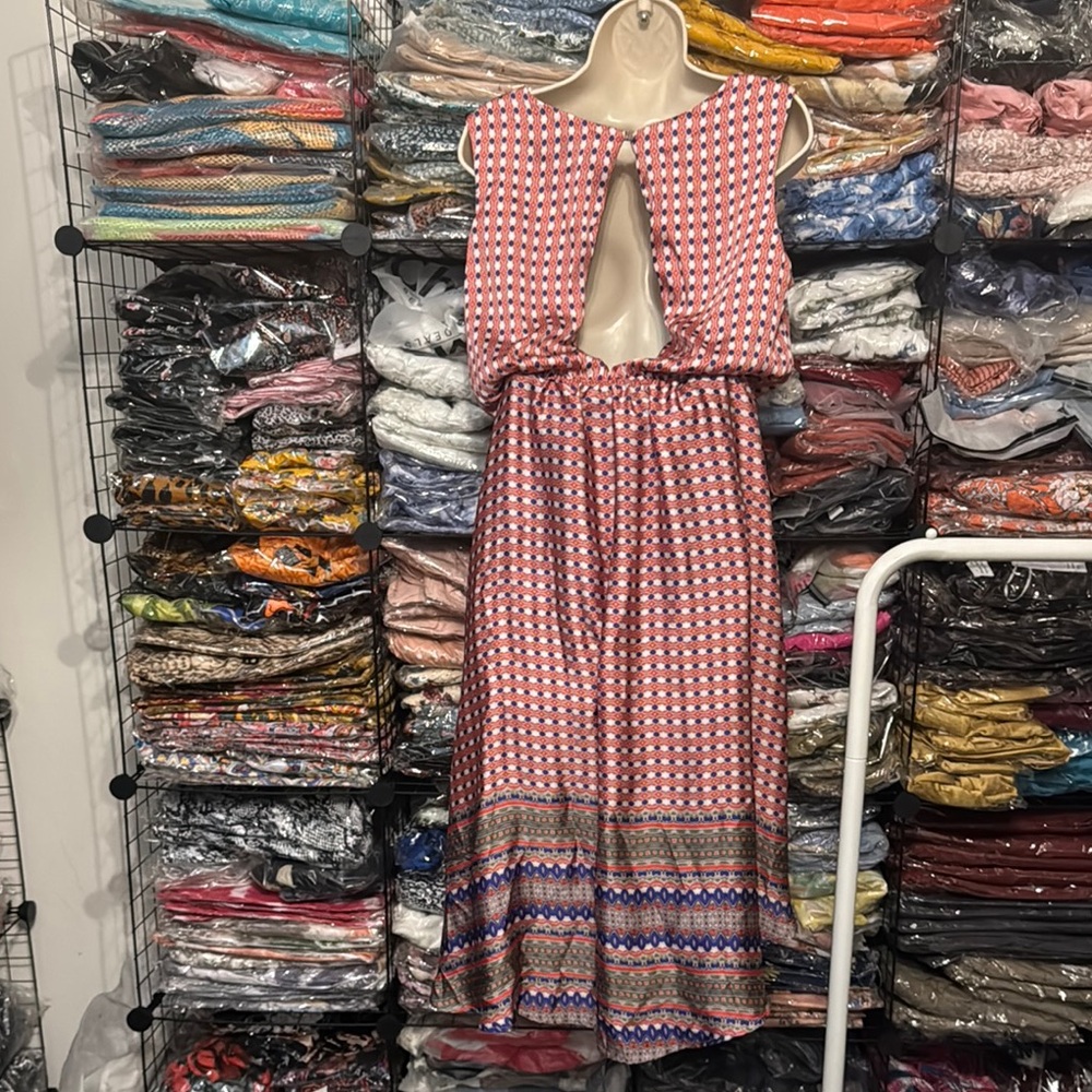 Stylish Red and Blue Patterned Dress - Picture 5 of 6